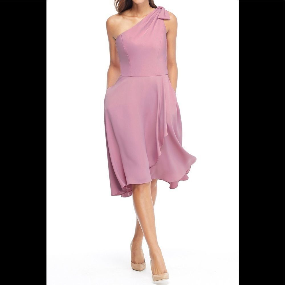 Gal meets glam octavia one shoulder dress